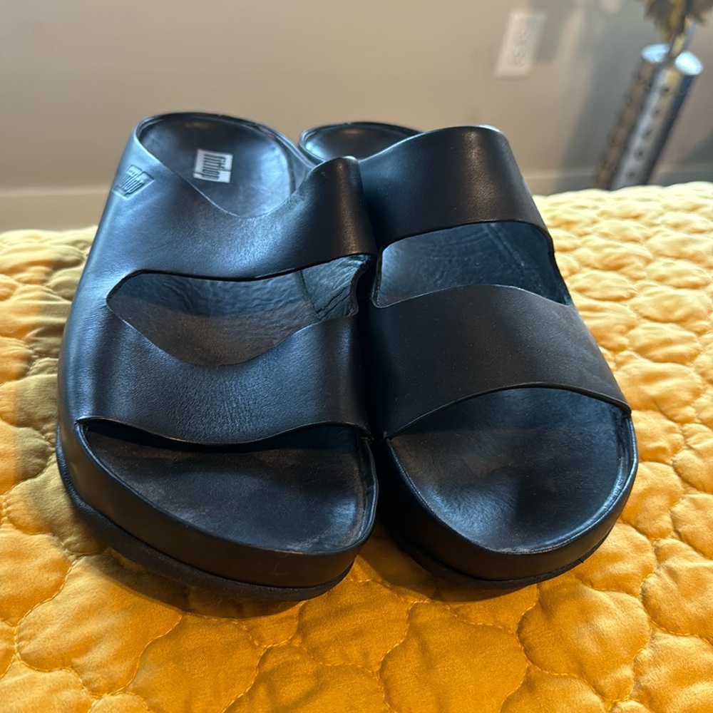Fit flop sandals
